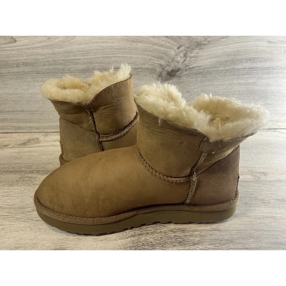 Ugg‎ Mini Bailey Button II 1016422 Women Boots Size 7 Chestnut Shoes READ